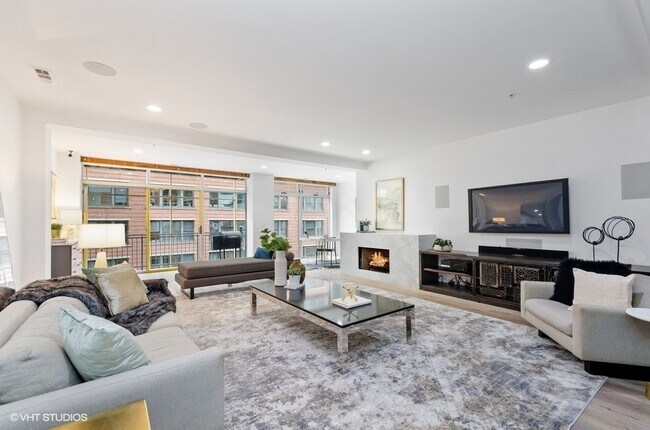 property at 433 N Wells St