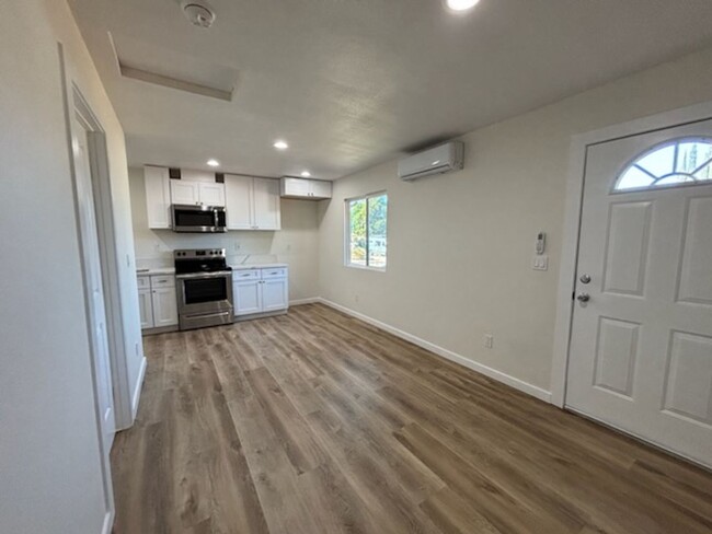 421 Robinhood Ln in Redlands, CA - Building Photo - Building Photo