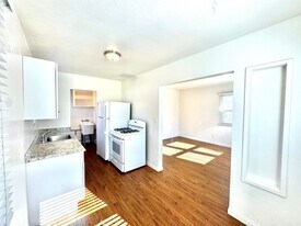 4322-4324 Temecula St in San Diego, CA - Building Photo