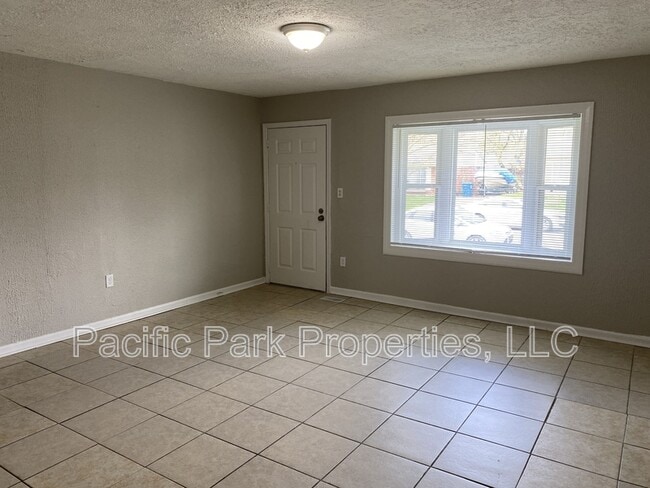 8209 Gilmore Rd in Indianapolis, IN - Building Photo - Building Photo