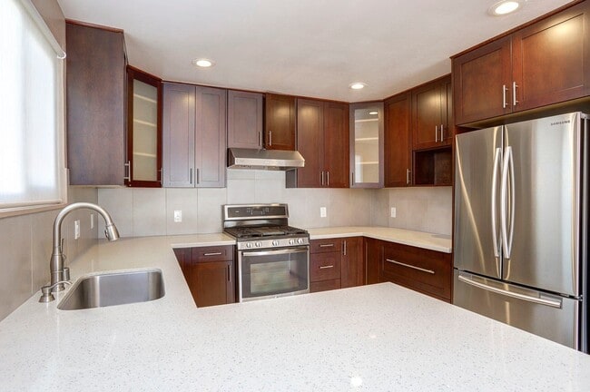 property at 294 Lincoln Ave