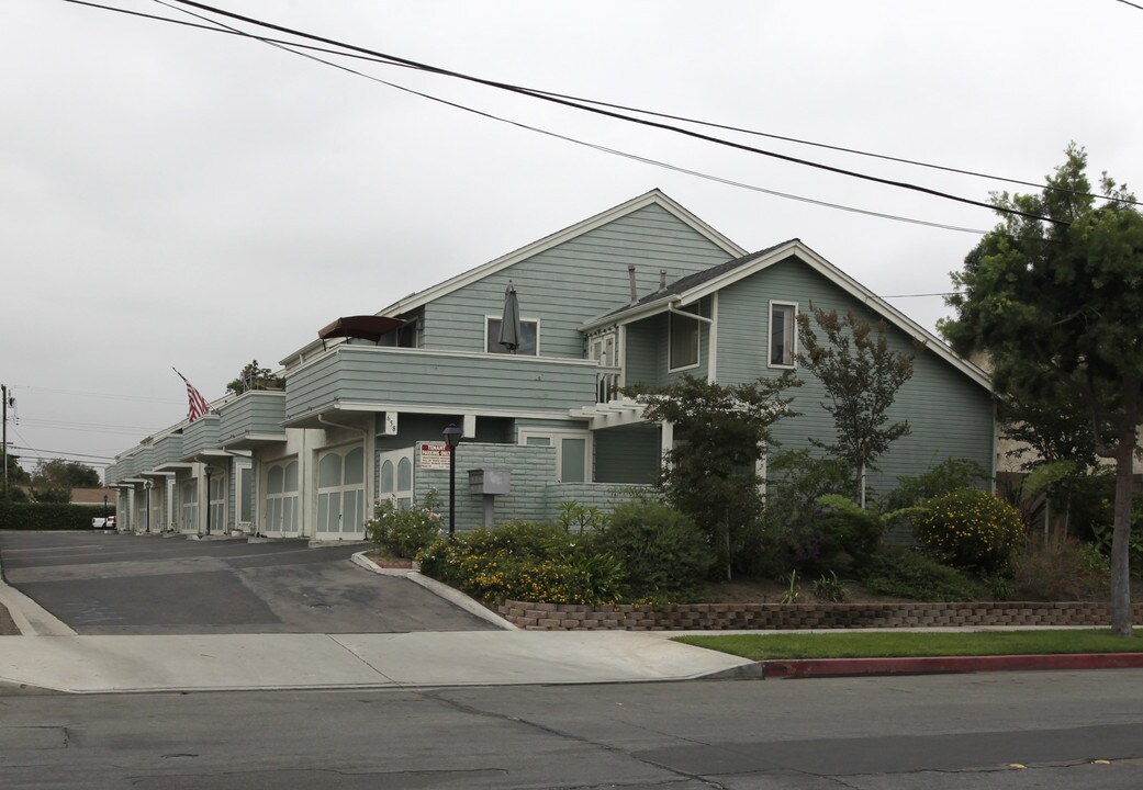 658 S Webster Ave in Anaheim, CA - Foto de edificio