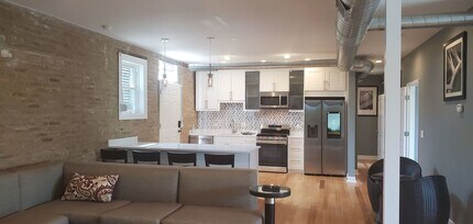 617 E 67th St in Chicago, IL - Building Photo - Building Photo