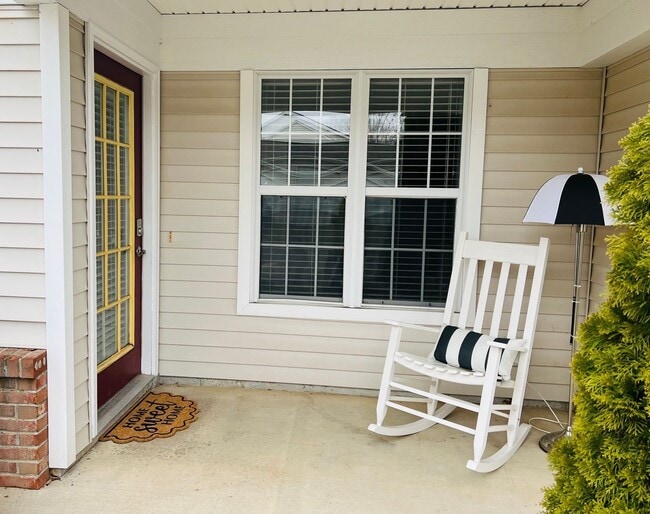 7033 S Cannon Pl Dr in Rockford, MI - Building Photo - Building Photo