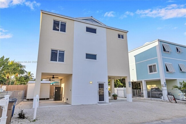 9 Gulf Dr in Key Largo, FL - Building Photo - Building Photo