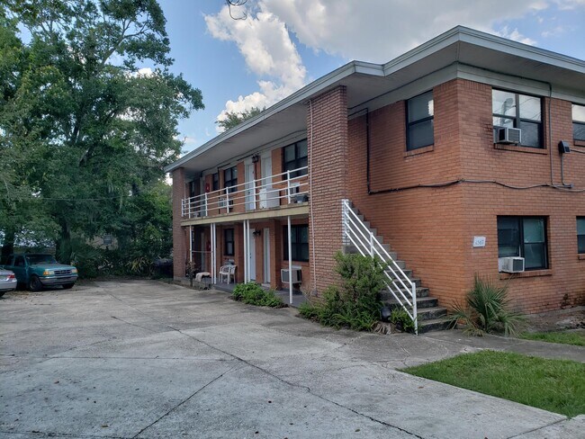 property at 1205 Lasalle St
