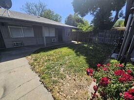 25195 Grant St in Los Molinos, CA - Building Photo