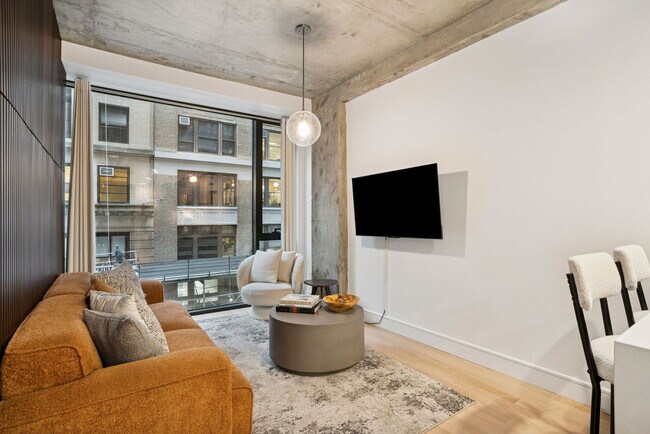 132 W 26th St