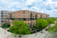 Museum Square in Elmhurst, IL - Foto de edificio - Building Photo