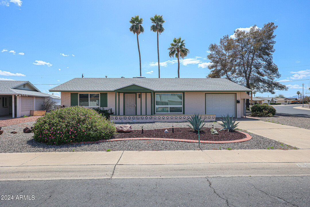 10955 W Connecticut Ave in Sun City, AZ - Building Photo