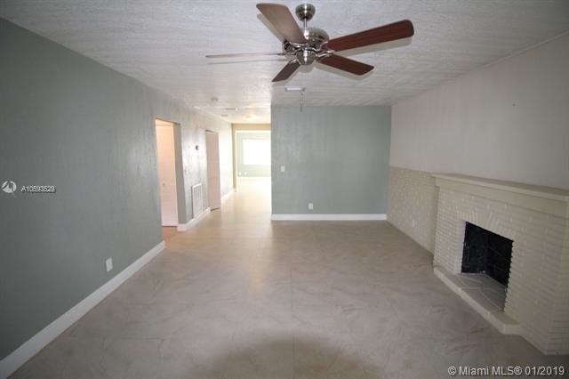 279 SW 8th St-Unit -1 in Dania Beach, FL - Building Photo - Building Photo