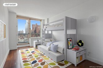 170 E 87th St in New York, NY - Building Photo - Building Photo