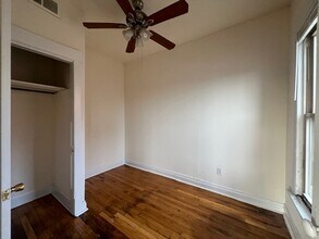 2401 W McLean Ave, Unit #  03 in Chicago, IL - Building Photo - Building Photo