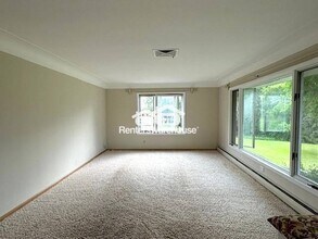 72 Hwy 55 in Medina, MN - Building Photo - Building Photo