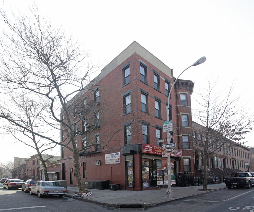 308 Carroll St in Brooklyn, NY - Building Photo