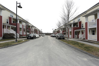 Brick Hill Townhouses in South Portland, ME - Building Photo - Building Photo