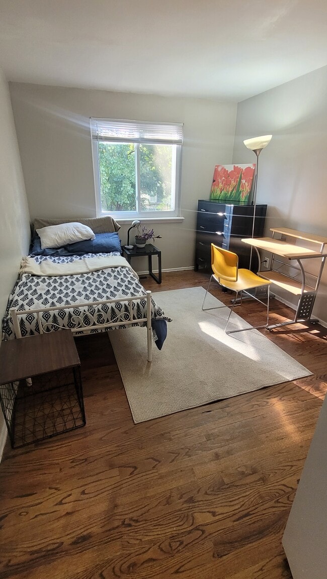 property at 2184 Hemlock Dr