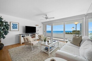 177 Ocean Ln Dr in Key Biscayne, FL - Building Photo