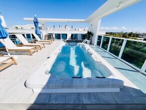 1 S Palmway in Lake Worth Beach, FL - Building Photo - Building Photo