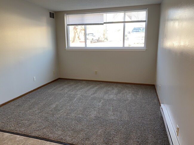 1810 A Ave NE in Cedar Rapids, IA - Building Photo - Building Photo