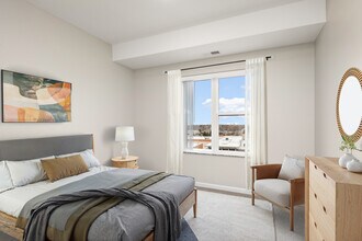 Decatur Landing in Brooklyn Park, MN - Foto de edificio - Building Photo