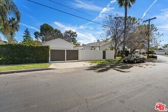 12423 Martha St in Los Angeles, CA - Building Photo - Building Photo
