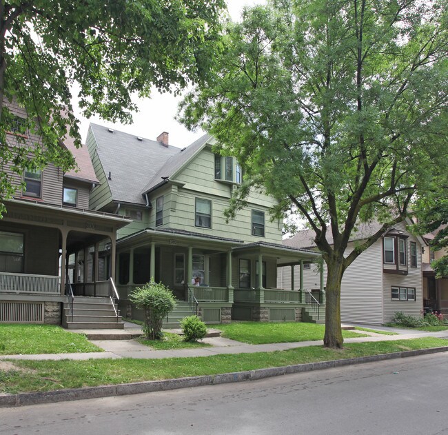 202-204 Meigs St in Rochester, NY - Foto de edificio - Building Photo