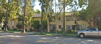 1645 N Vista Pl in Los Angeles, CA - Building Photo