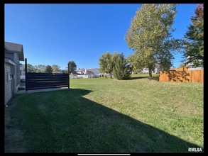 1919 English Oak in Washington, IL - Building Photo - Building Photo