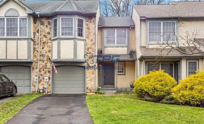 43 Dorchester Dr in East Brunswick, NJ - Building Photo - Building Photo