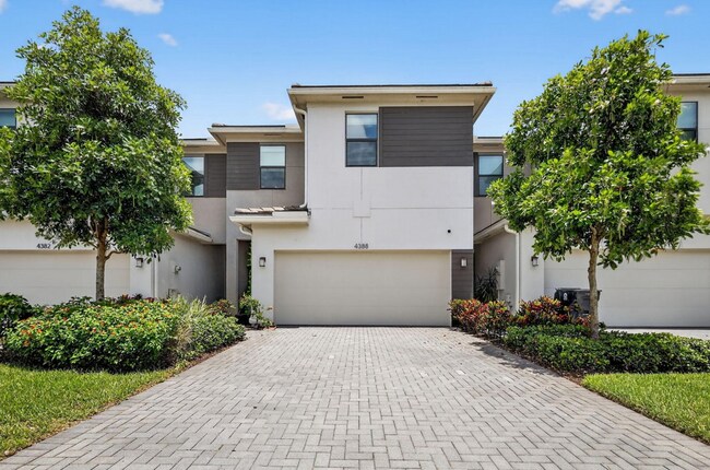 4388 Serpens Ln in Wellington, FL - Building Photo - Building Photo