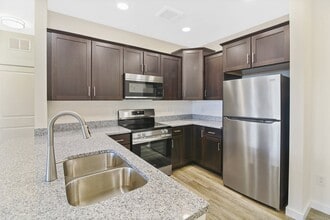 280 Salmon Brook St, Unit 5304 in Granby, CT - Building Photo - Building Photo