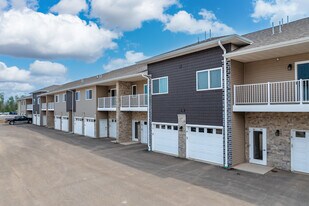 Duck Creek Landing Apartments in Green Bay, WI - Building Photo