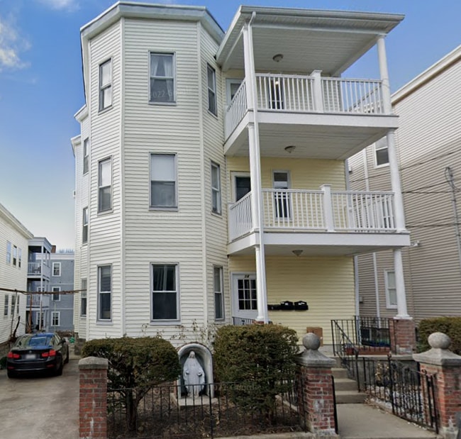 14 Belknap St, Unit 1