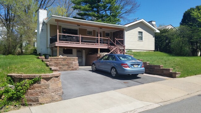 property at 1127 S Allen St