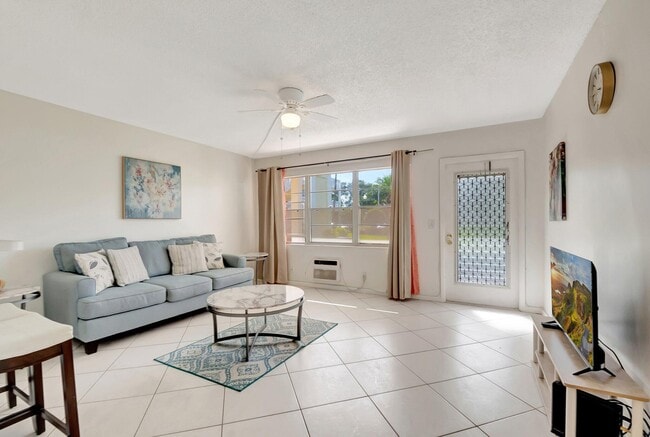 176 Dorset E in Boca Raton, FL - Building Photo - Building Photo