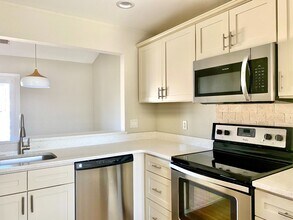 9213 Kings Canyon Dr in Charlotte, NC - Building Photo - Building Photo