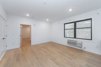 7505 Park Ave in North Bergen, NJ - Building Photo - Building Photo