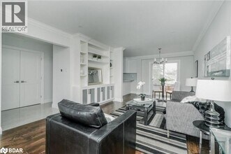 1534 Forestdale Ct in Oakville, ON - Building Photo - Building Photo