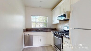 19020 Sylvan St in Los Angeles, CA - Building Photo - Building Photo