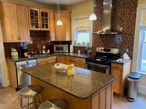 85 Lexington Ave in Somerville, MA - Foto de edificio - Building Photo