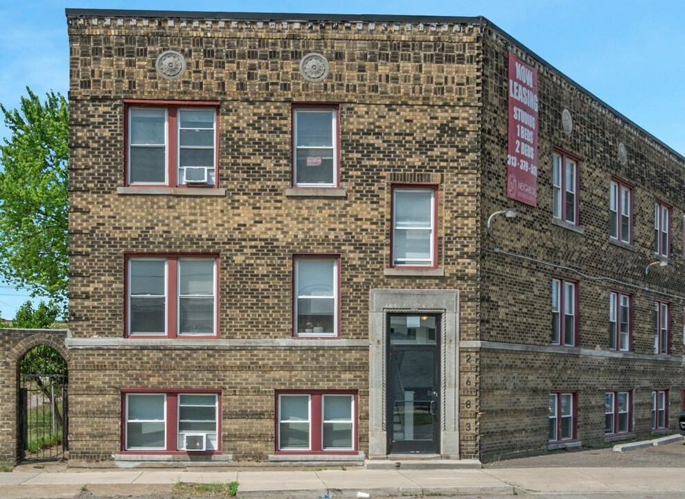 Central Apartments in Detroit, MI - Building Photo