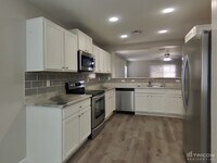 4558 E Silverbell Rd photo'