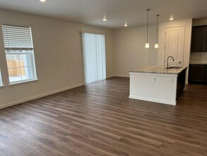 759 176th Ave in Broomfield, CO - Foto de edificio - Building Photo
