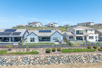 Silver Crest at Russell Ranch in Folsom, CA - Foto de edificio - Building Photo