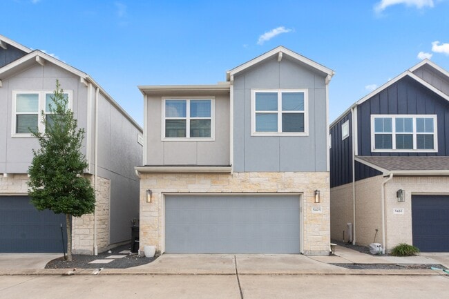 property at 5426 Oriente Ln