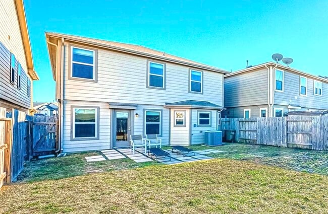 16330 Oakside Hollow Ln