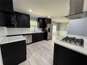1544 Acorn Forest in Stone Mountain, GA - Building Photo - Building Photo