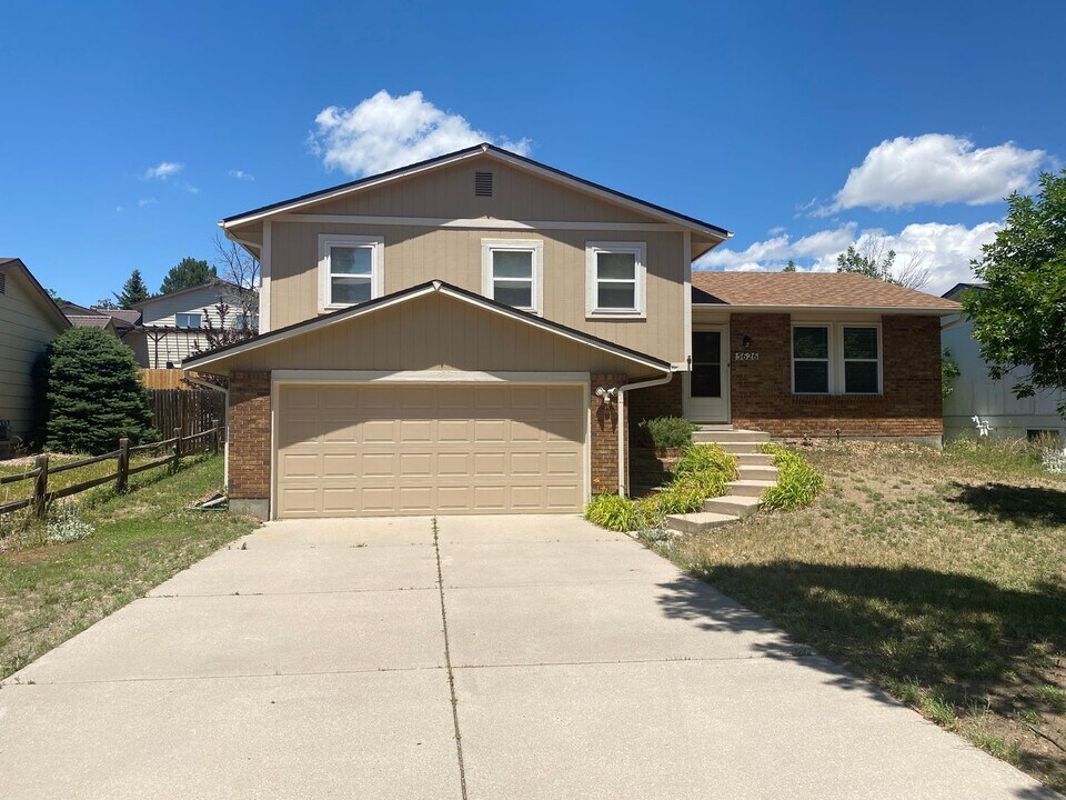 5626 Trout Creek Pass Dr in Colorado Springs, CO - Building Photo