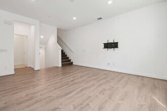 275 Carmona in Lake Forest, CA - Building Photo - Building Photo